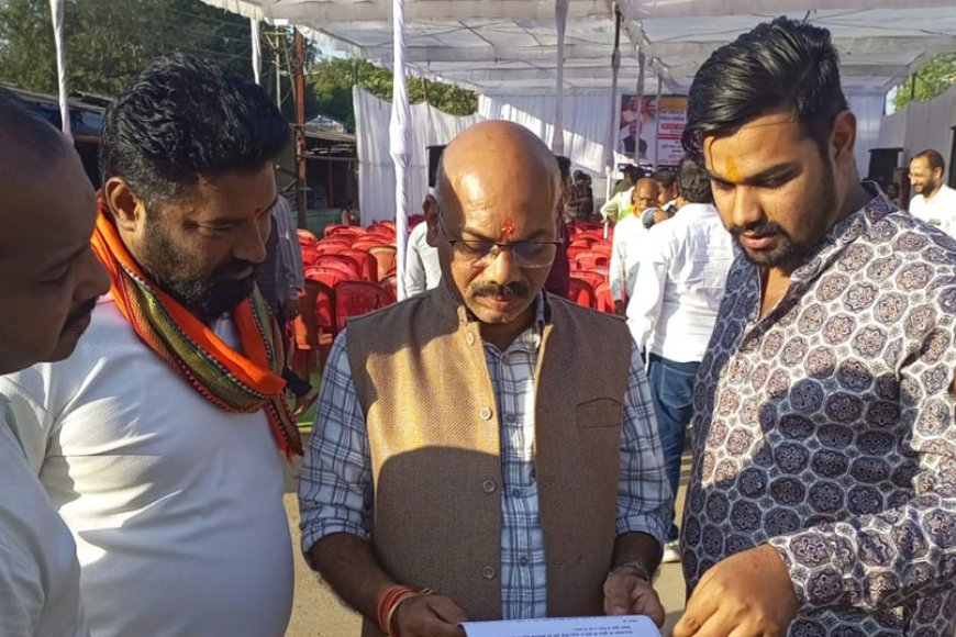 कुम्हारी-के-भाजपा-कार्यकर्ता-ने-राकेश-पांडे-के-खिलाफ-खोला-मोर्चा,-कहा&दागी-और-आपराधिक-प्रवृत्ति-के-नेता-को-टिकट-बर्दाश्त-नहीं