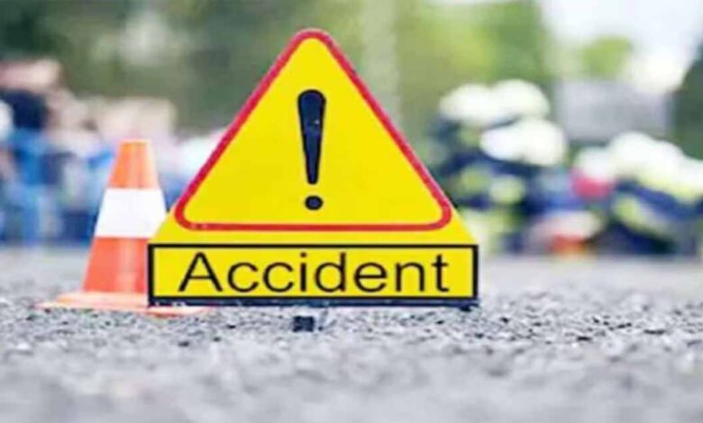 तेज रफ्तार ट्रक की चपेट में आने से स्कूटी सवार नाबालिग की मौत