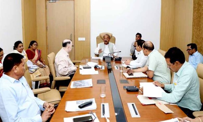 प्रथम-त्रैमास-की-बजट-राशि-का-उपयोग-समय-सीमा-में-करें-:-राज्य-मंत्री-जायसवाल