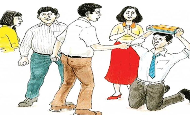 उज्जैन-के-विक्रम-विश्वविद्यालय-के-हॉस्टल-में-सीनियर-छात्रों-ने-जूनियर-छात्र-के-साथ-मारपीट-की-और-उसके-कपड़े-फाड़-दिए