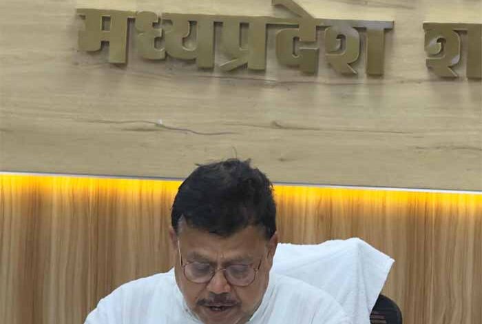 ऊर्जा-मंत्री-ने-बिजली-संबंधी-शिकायतों-के-निपटारे-में-हो-रही-देरी-पर-नाराजगी-व्यक्त-की