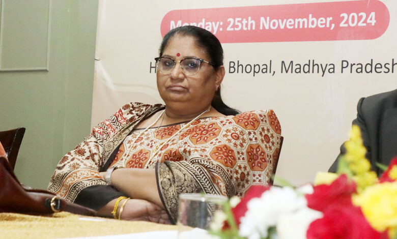 महिला-एवं-बाल-विकास-विभाग-में-डिप्टी-कलेक्टर-की-नियुक्ति-पर-विवाद,-मंत्री-निर्मला-भूरिया-के-बंगले-पर-पहुंचे-अफसर