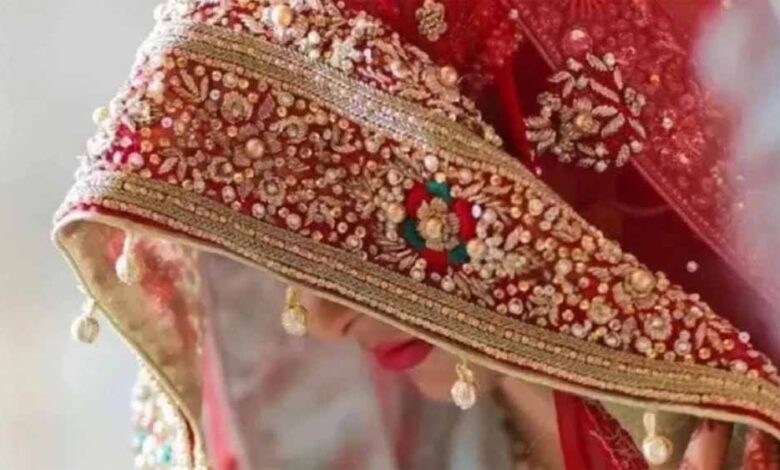 उज्जैन-में-लुटेरी-दुल्हन-का-कारनामा:-शादी-के-बाद-डेढ़-लाख-लेकर-फरार,-पुलिस-ने-किया-गिरफ्तार
