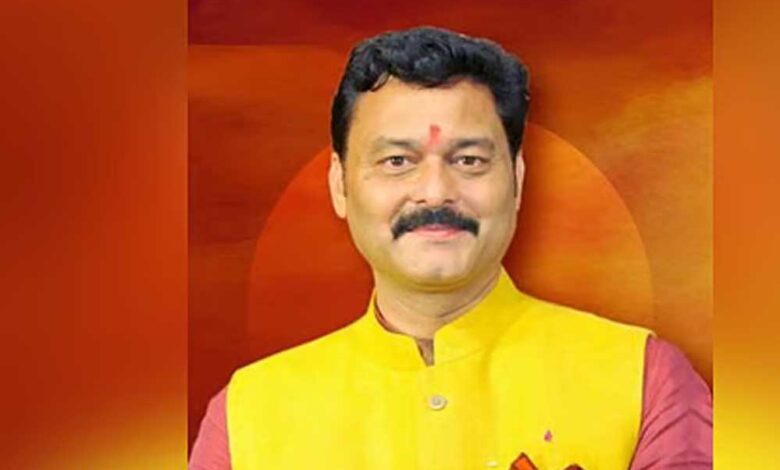 mla-संजय-पाठक-पर-जमीन-घोटाले-का-आरोप,-कर्मचारी-के-नाम-से-बनाई-‘नायसा’-कंपनी,-सहारा-की-महंगी-ज़मीन-खरीदी