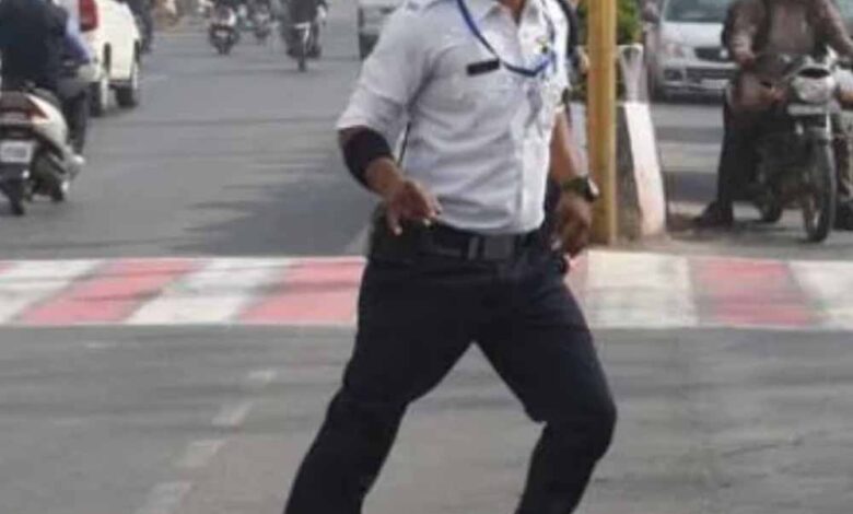 डांसिंग-कॉप-रंजीत-सिंह-की-मुश्किलें-बढ़ीं,-पैसे-मांगते-हुए-ऑडियो-वायरल!