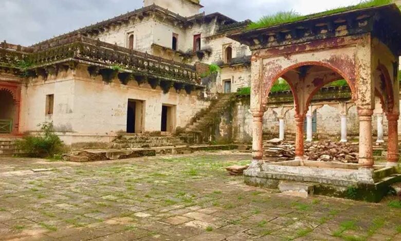रीवा-में-दंपती-से-हैवानियत,-गोविंदगढ़-किला-में-बंधक-बनाकर-कपड़े-फाड़े-और-बेरहमी-से-पीटा