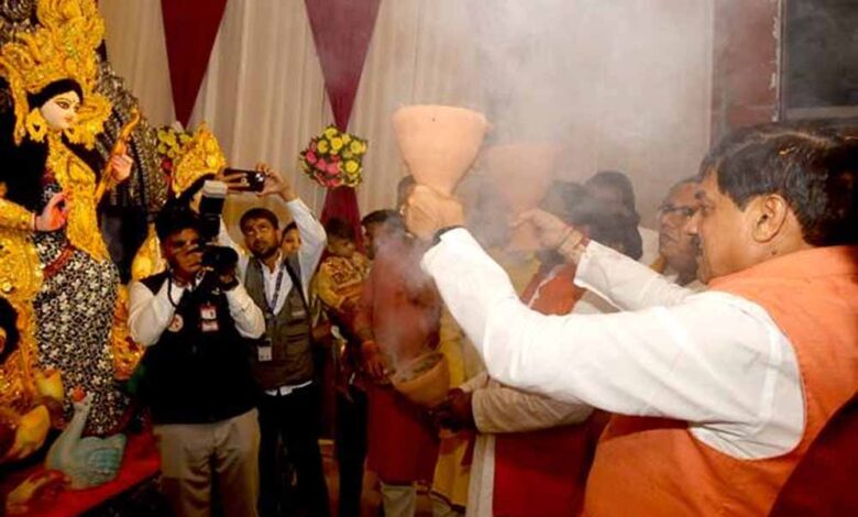 मुख्यमंत्री-डॉ.-यादव-ने-बंगाली-मार्केट-और-ऋषि-नगर-में-माता-काली-और-माता-शक्ति-का-पूजन-किया