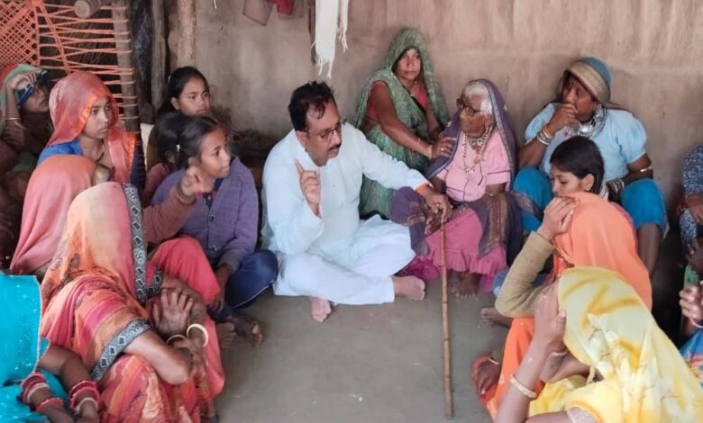 मंत्री-डॉ.-शाह-ने-मृतकों-के-परिजन-से-भेंट-कर-संवेदना-प्रकट-की,-पीड़ित-परिवारों-को-हर-संभव-मदद-का-दिया-आश्वासन