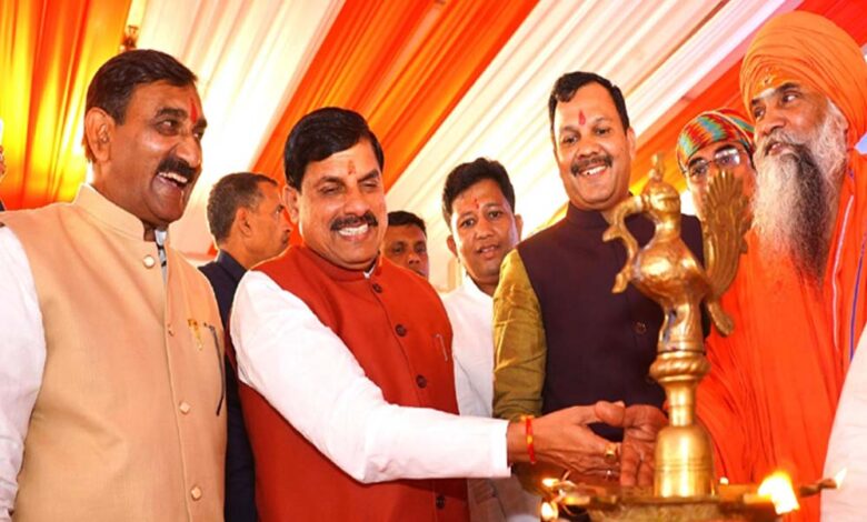 हर-एक-किसान-के-साथ-खड़ी-है-सरकार,-एक-एक-खेत-का-किया-जा-रहा-है-सर्वे