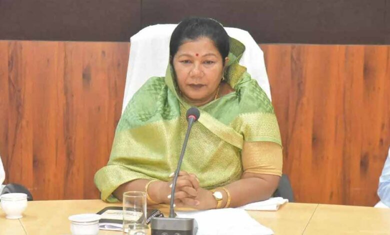हर-घर-नल-से-जल-पहुंचने-पर-ग्रामीण-महिलाओं-के-जीवन-में-आया-निर्णायक-बदलाव-:-मंत्री-श्रीमती-उइके