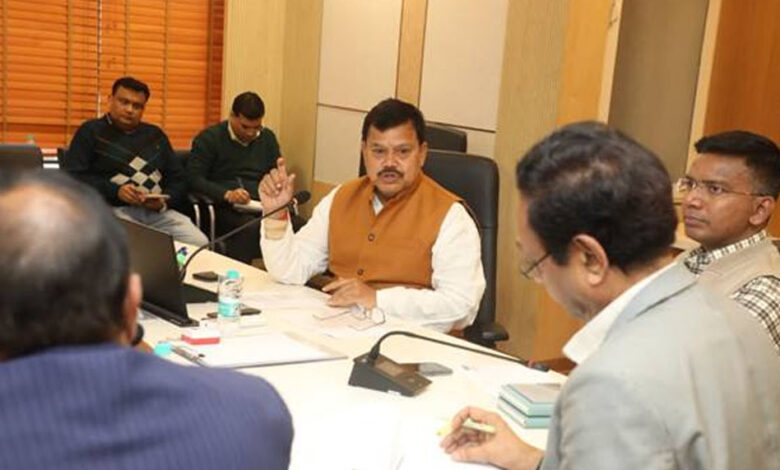 समाधान योजना के क्रियान्वयन में कोताही पर होगी सख्त कार्यवाई-  ऊर्जा मंत्री तोमर