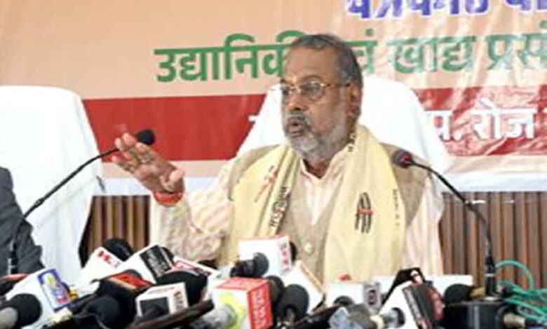 पुष्प उत्पादन को दिया जायेगा व्यवसायिक स्वरूप : उद्यानिकी मंत्री कुशवाह