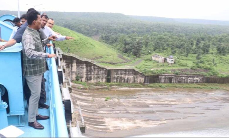 जल संसाधन मंत्री  सिलावट ने कोठा बैराज परियोजना के कार्यों का लिया जायजा
