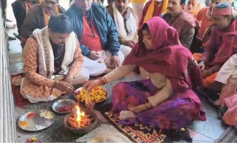 पूर्व पार्षद रानी बेगम ने 21 साल बाद अपनाया हिंदू धर्म, कहा- इस्लाम में घुटन महसूस होती थी