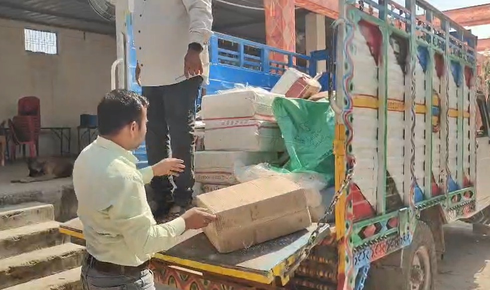 मुरैना में खाद्य विभाग का छापा, 4.50 लाख रुपये का मिल्क केक और मावा जब्त