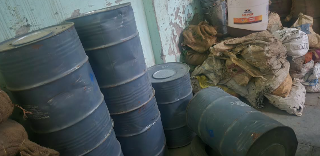 ग्वालियर में पुलिस की बड़ी कार्रवाई: ट्रांसपोर्ट नगर के दो गोदामों से 645 किलो कैल्शियम कार्बाइड जब्त