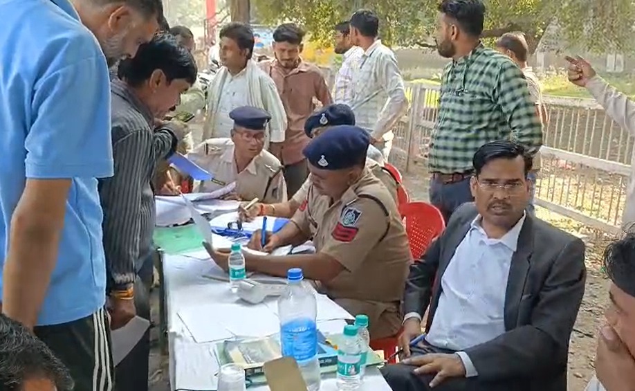 मुरैना में स्कूली वाहनों पर मजिस्ट्रेट चेकिंग, 40 से अधिक वाहन जांचे; 50 हजार रुपये से ज्यादा जुर्माना वसूला