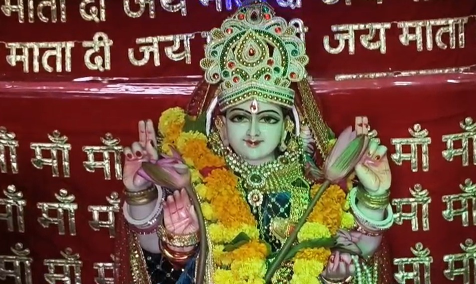 साल में सिर्फ करवा चौथ पर खुलता है उज्जैन का चौथ माता मंदिर, सिंदूर-सिक्के और रुद्राक्ष के प्रसाद की अनोखी परंपरा